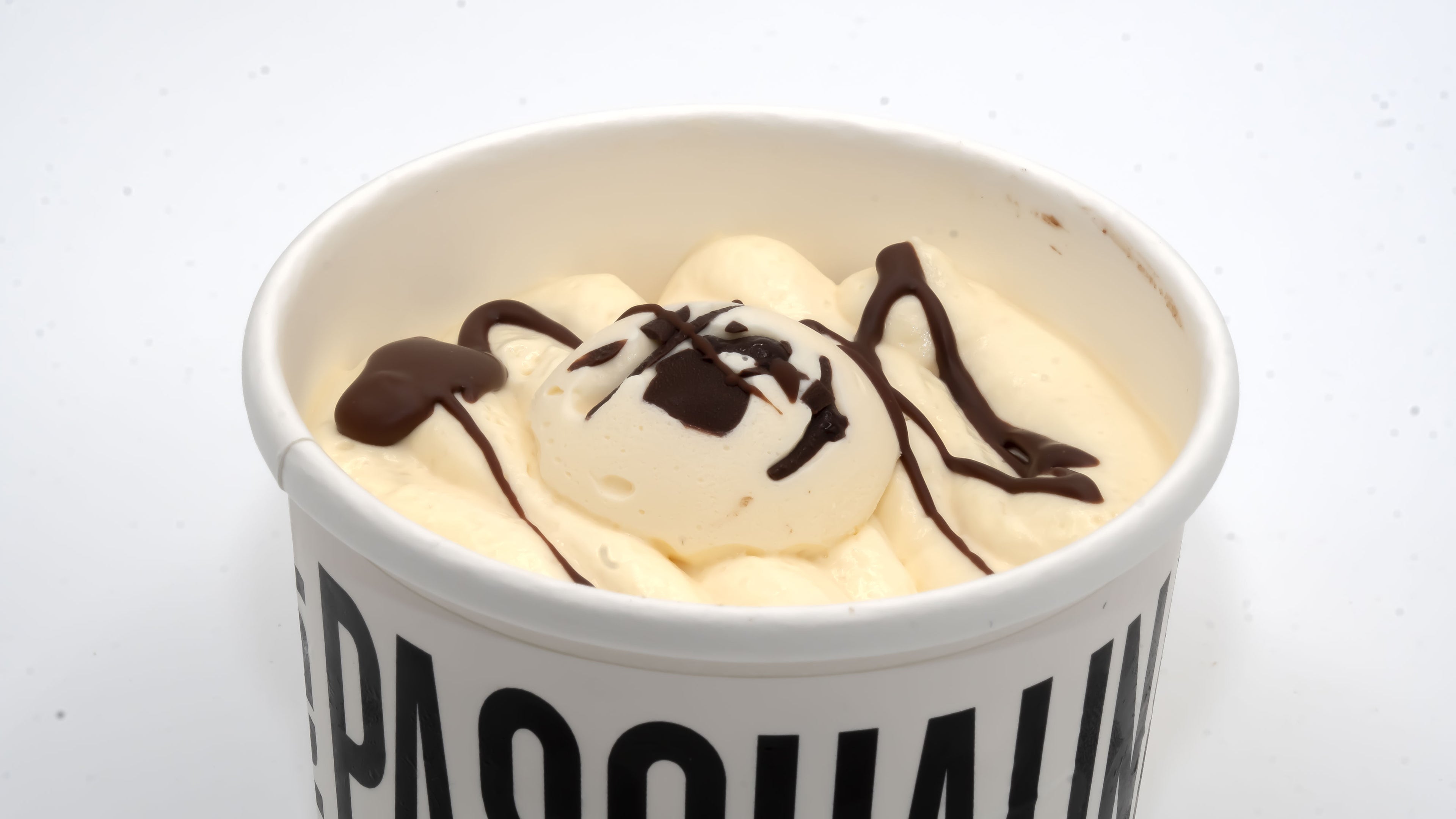 Tarrina capricho tiramisu platano y nutella en Barcelona - Valentina e Pasqualina